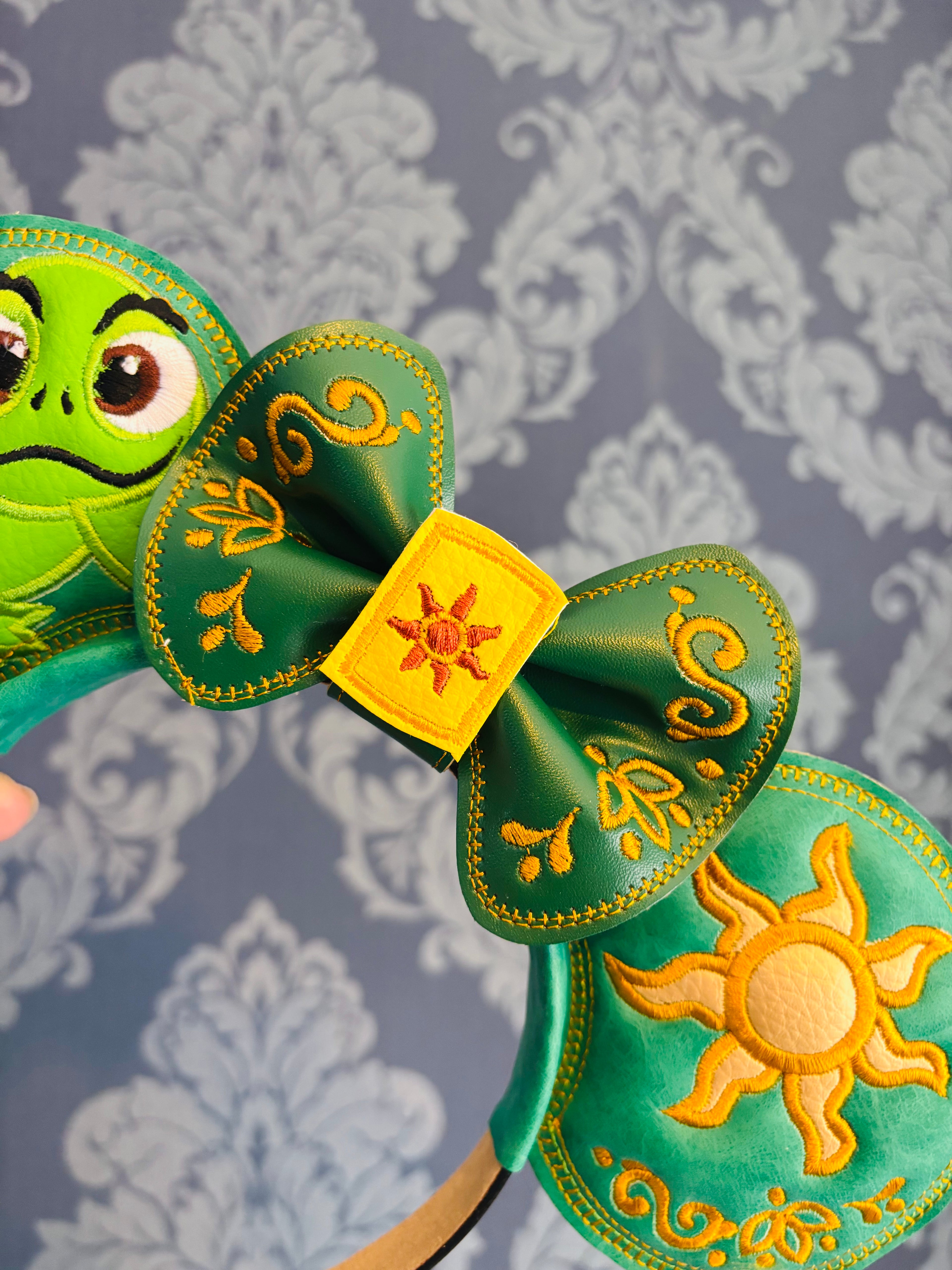 Pascal ear headband