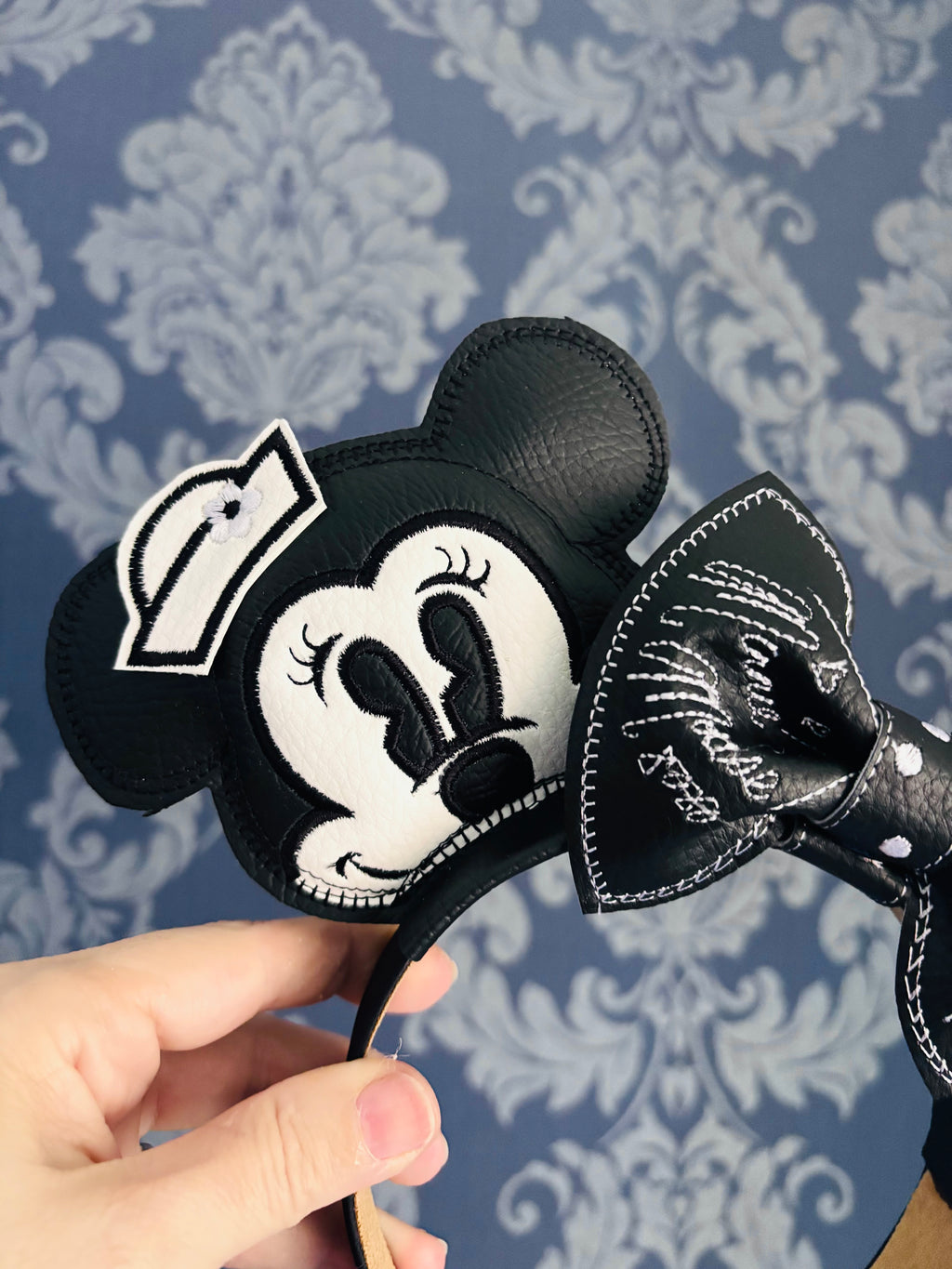 Core Character, Classic Mouse signature ear headband