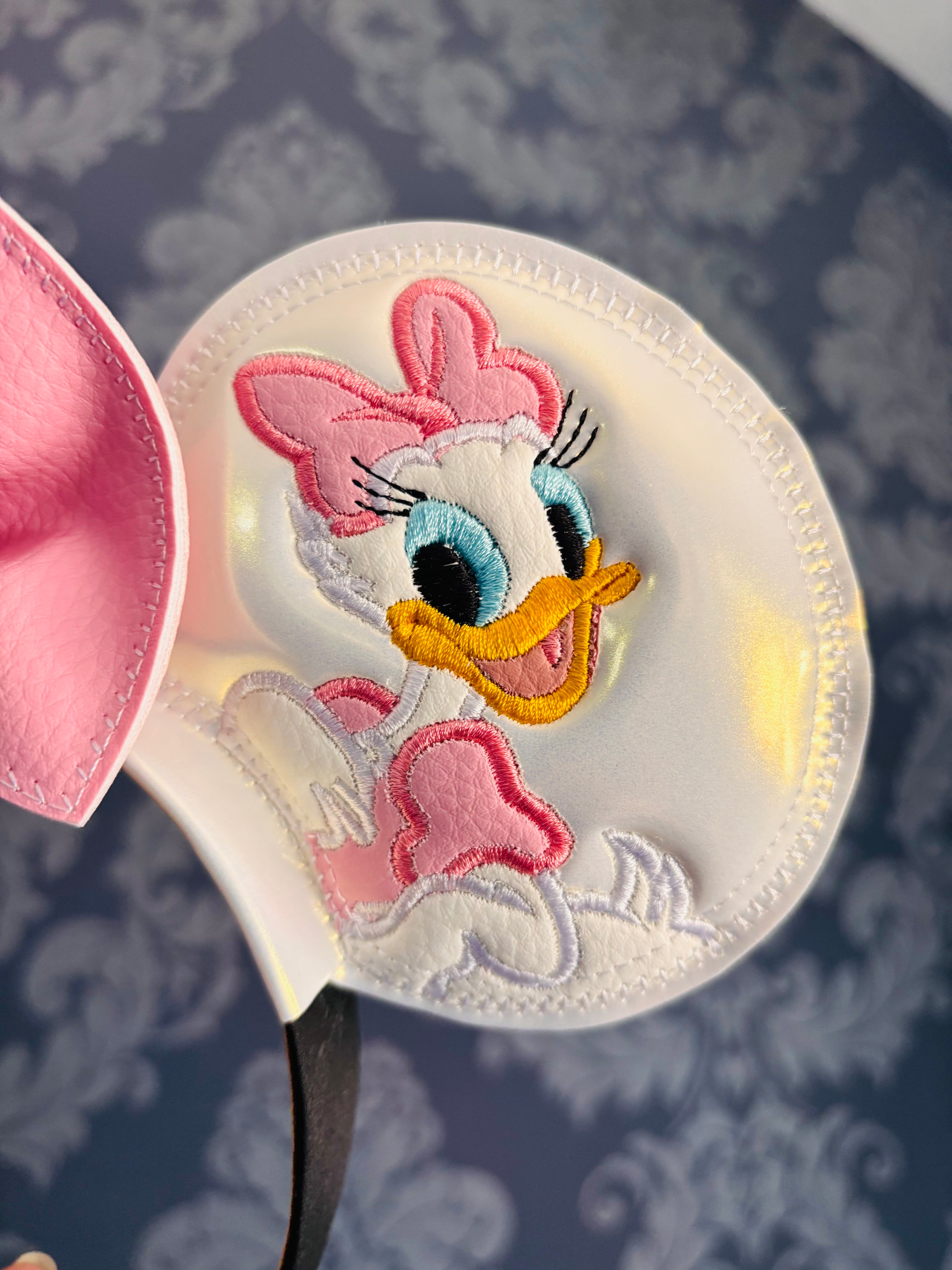 Sassy Daisy ear headband