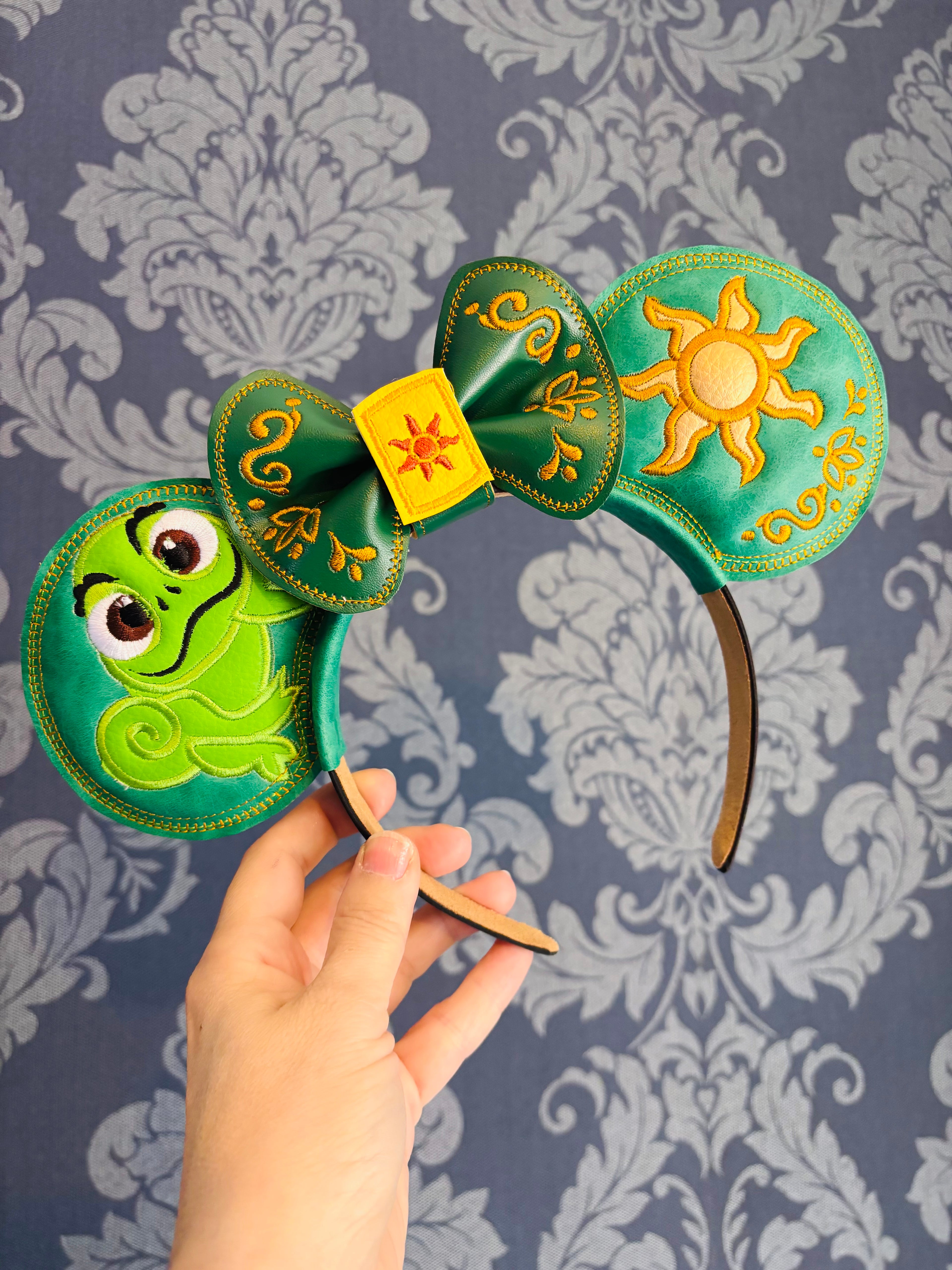 Pascal ear headband