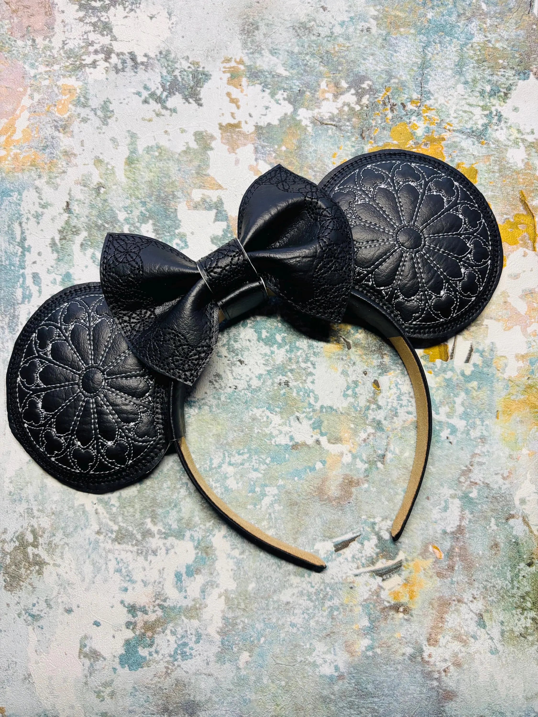 Cathedral Window ear headband