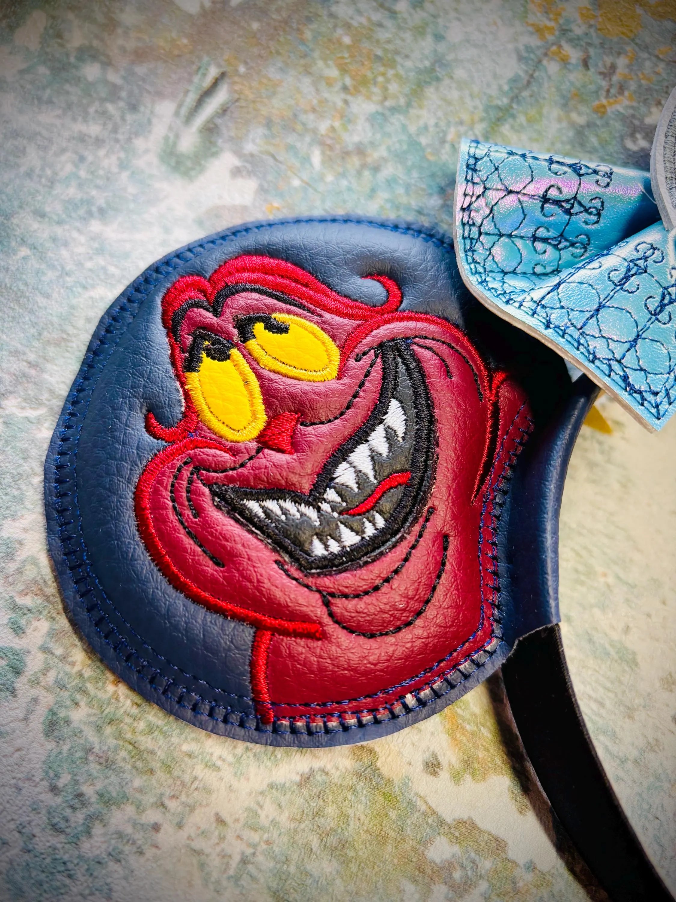 Pain and Panic, Hercules ear headband