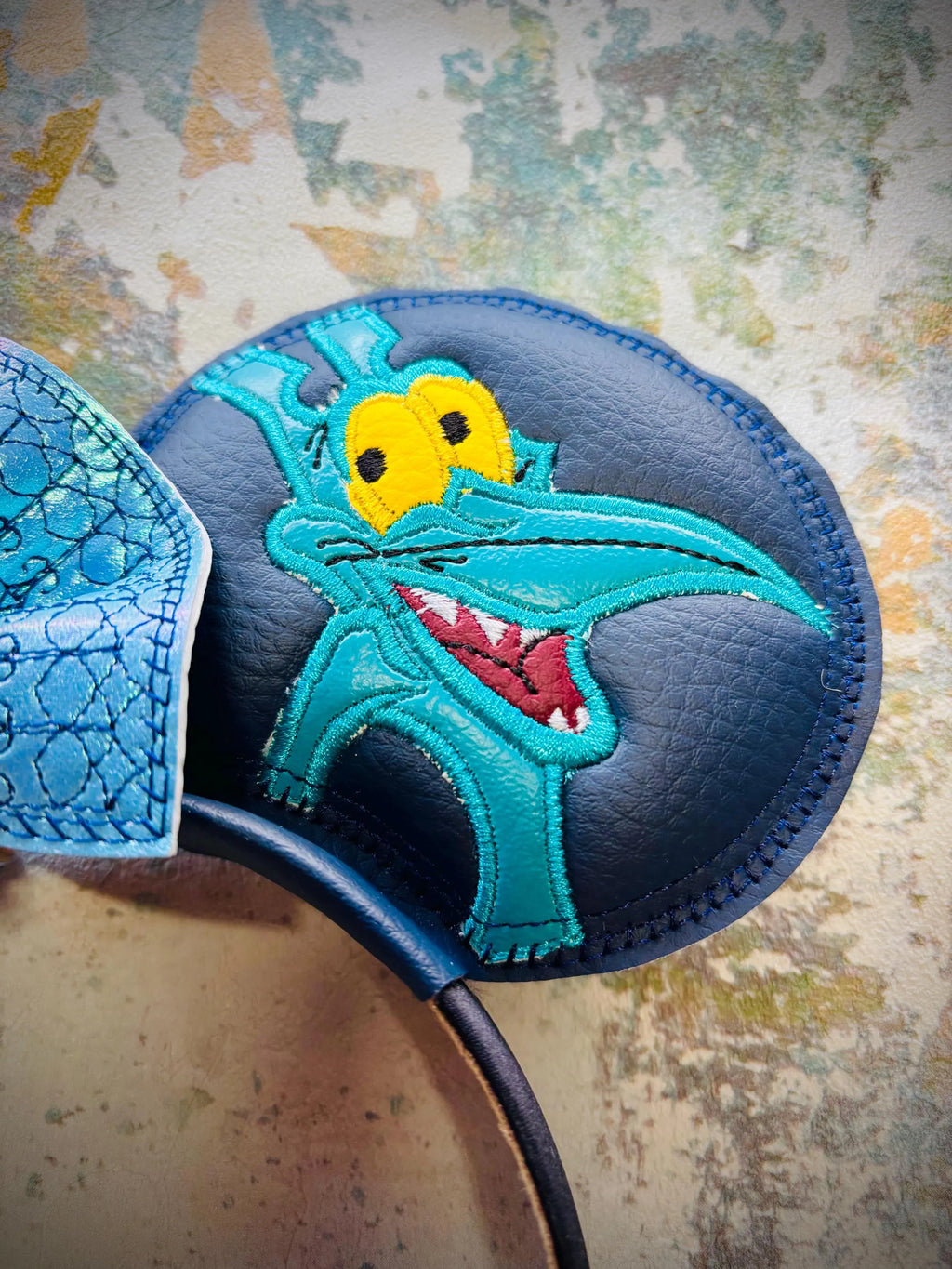 Pain and Panic, Hercules ear headband