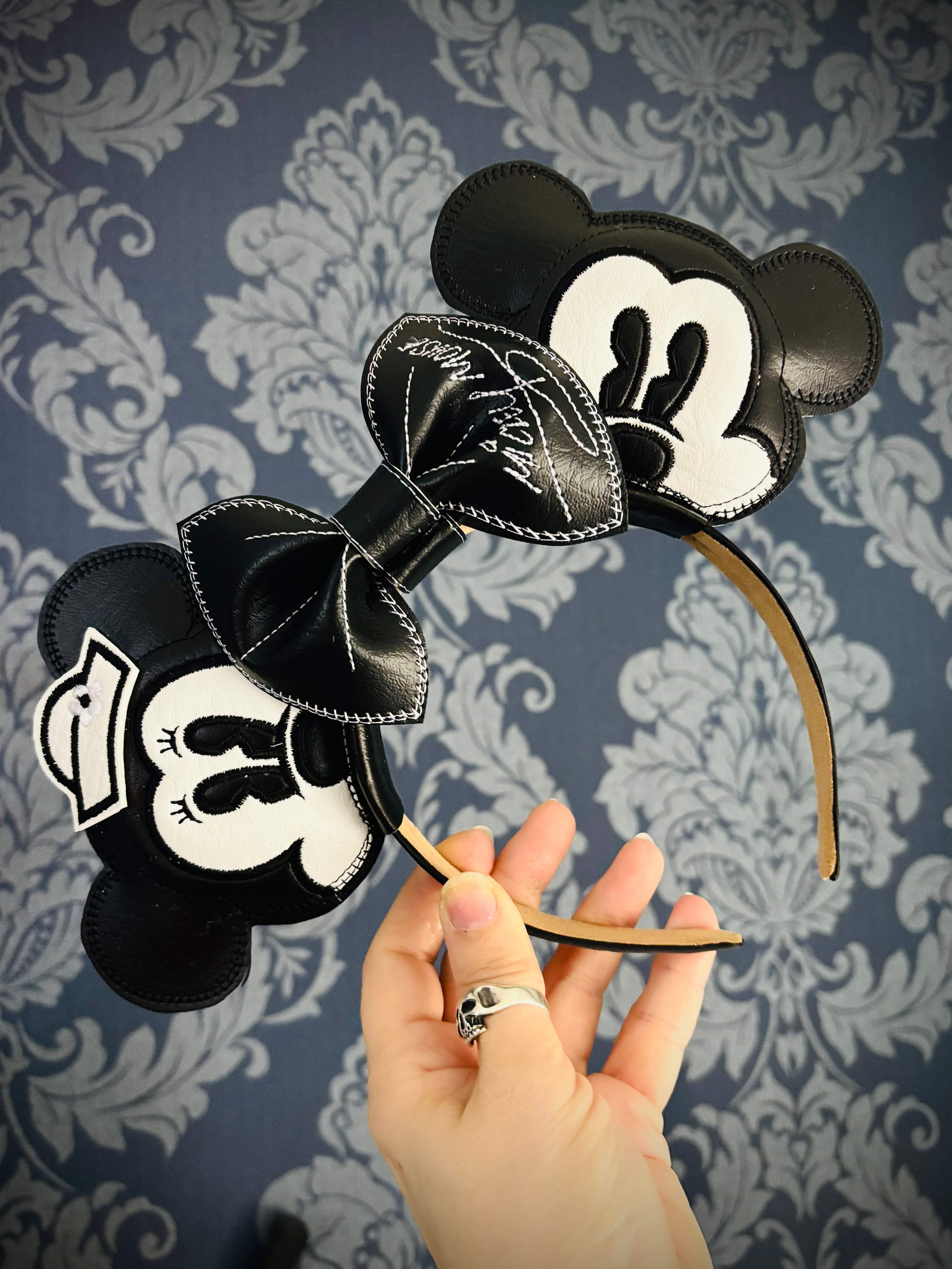 Core Character, Classic Mouse signature ear headband